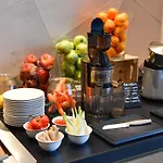 Be Place Adult Friendly Hotell 4*