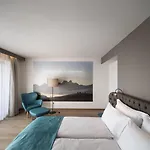Be Place Adult Friendly Hotell 4*