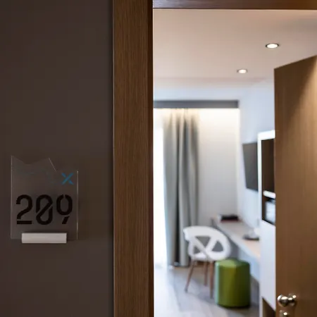 Be Place Adult Friendly מלון 4*