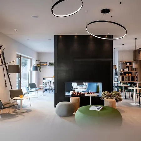 Be Place Adult Friendly Hotel 4*