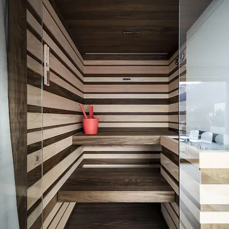 Be Place Adult Friendly ホテル トレント