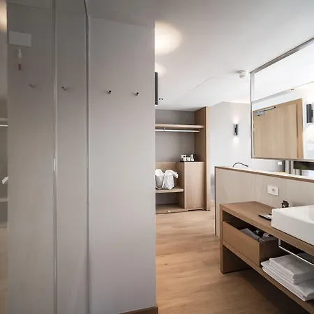 ホテル Be Place Adult Friendly 4*