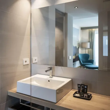 ホテル Be Place Adult Friendly 4*