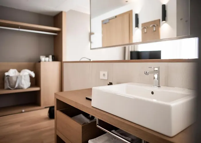 Be Place Adult Friendly Hotel