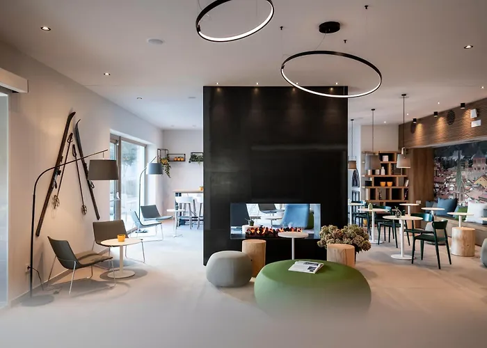 Be Place Adult Friendly Hotel 4*