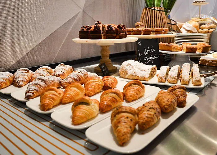 Be Place Adult Friendly Hotel 4*