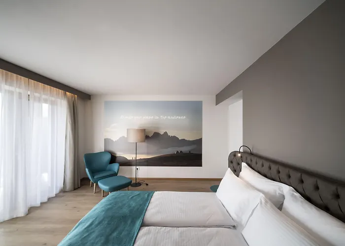 Be Place Adult Friendly Hotel 4*